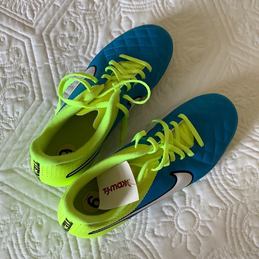 Nike Tiempo Legacy Soccer Cleats